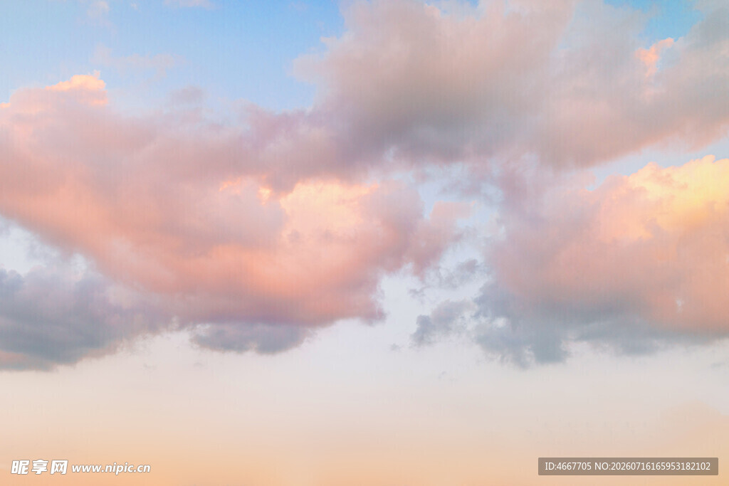 梦幻粉蓝天空云朵美景