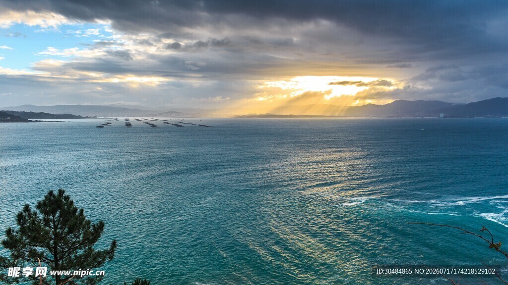 海上日落美景