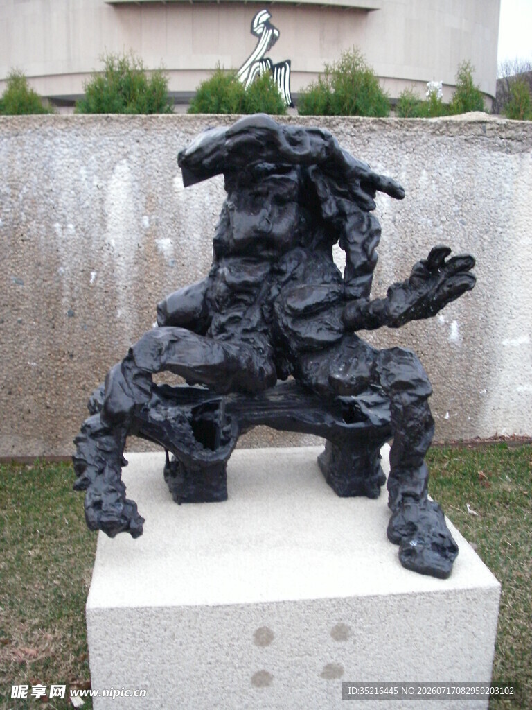 抽象人物雕塑作品展示