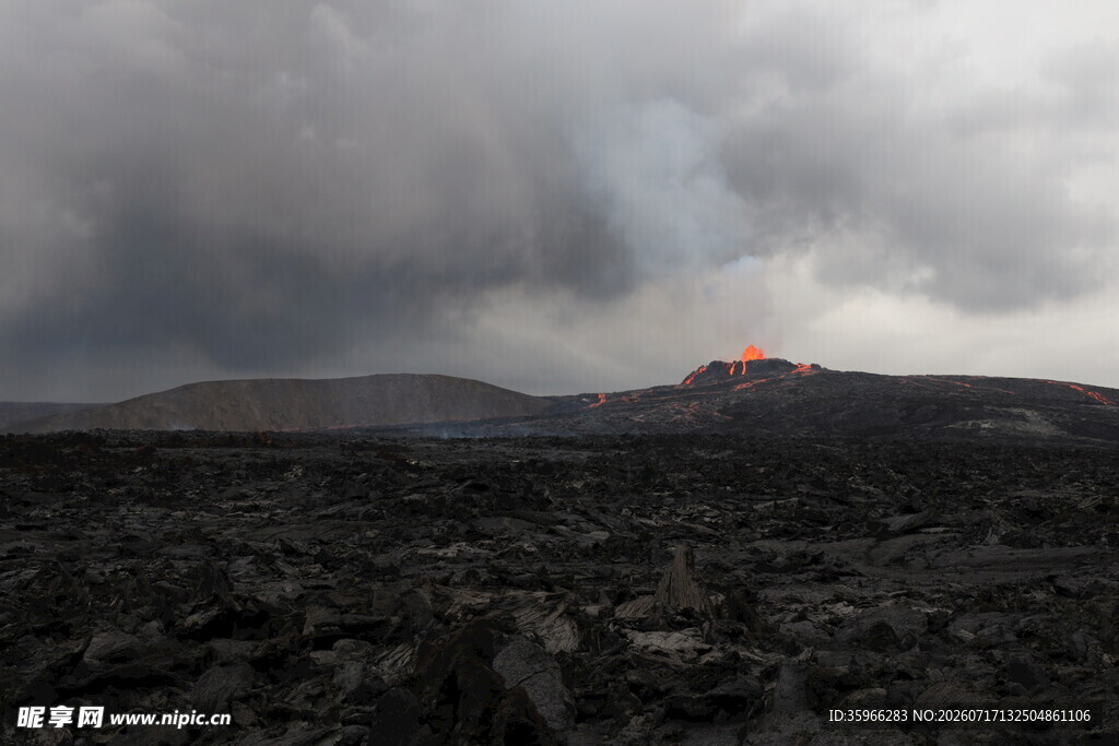 火山喷发景象