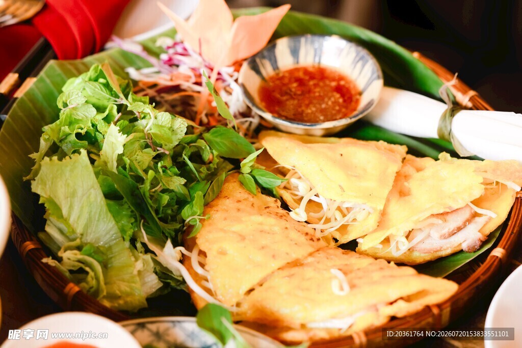 美味越南特色煎饼拼盘