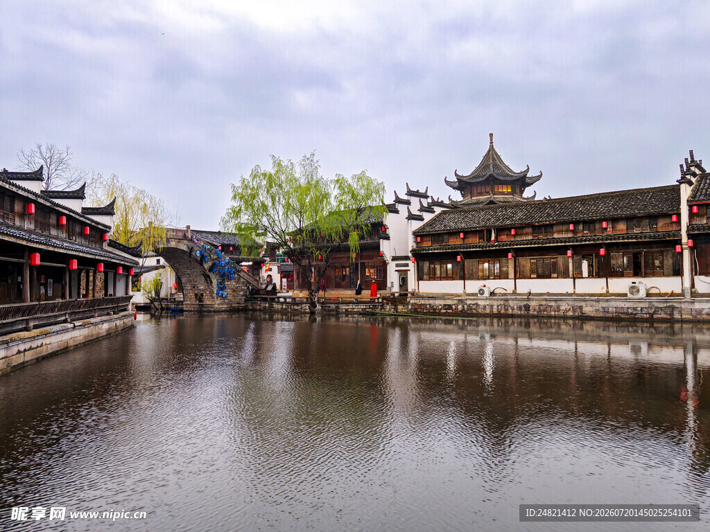 江南水乡古建筑风景图