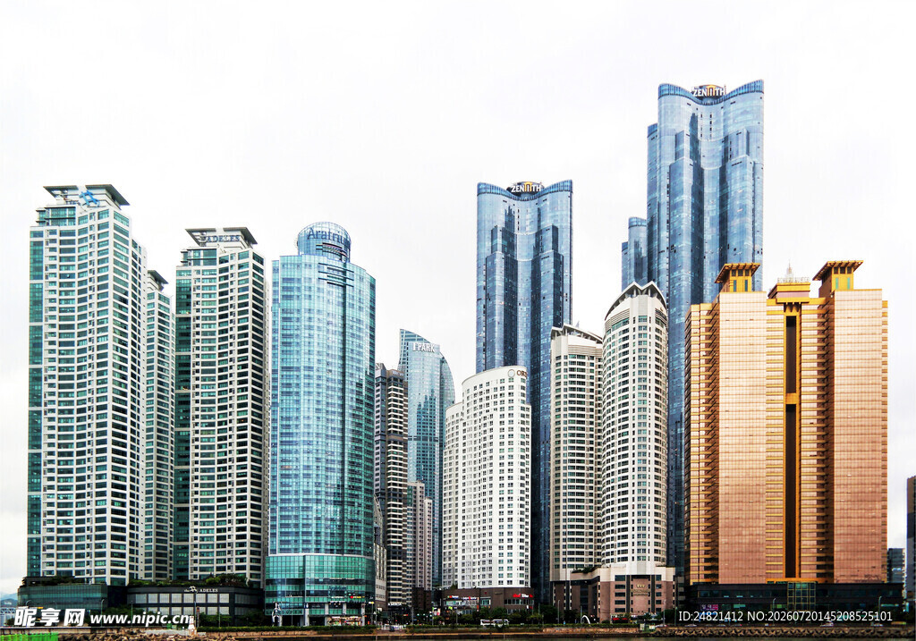 现代都市摩天大楼景观