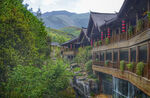 山间古雅楼阁景观