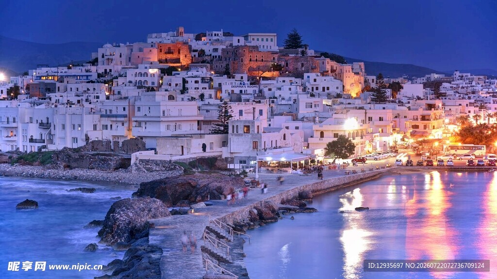 海滨小镇夜景