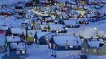 雪覆小镇夜景