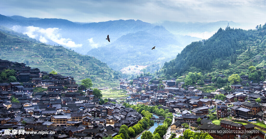 苗寨风光空中视角俯瞰美景