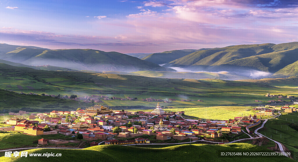 山间村落美景如画