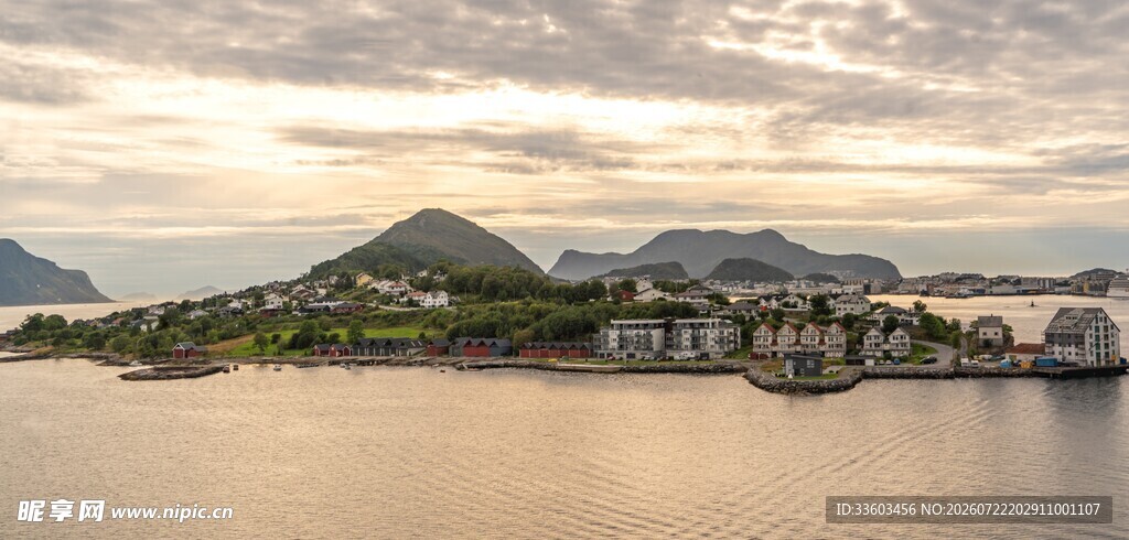 海上孤岛美景