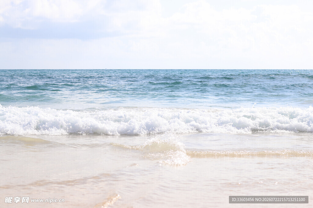 海边沙滩海浪美景