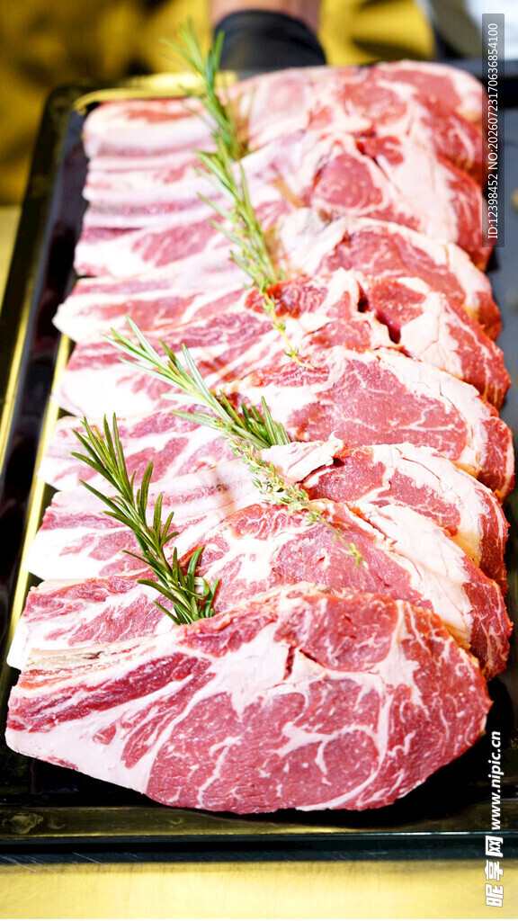 新鲜生牛肉排
