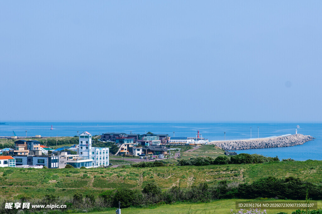 海滨小镇风光