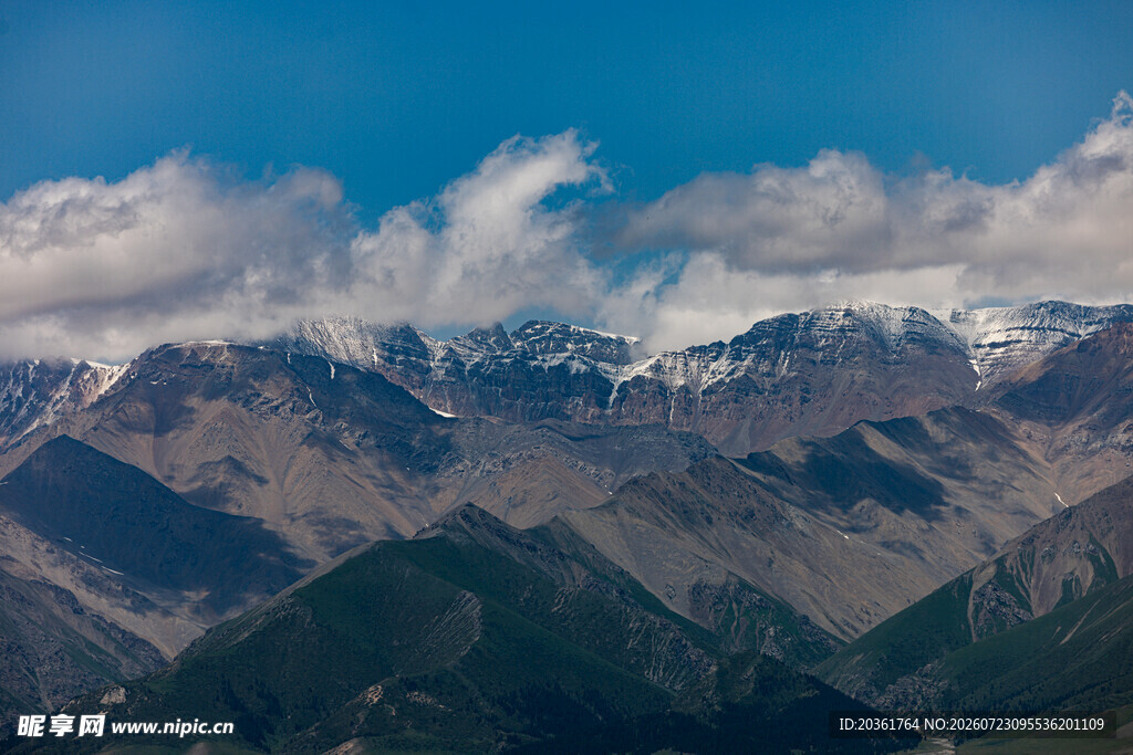壮丽雪山风景