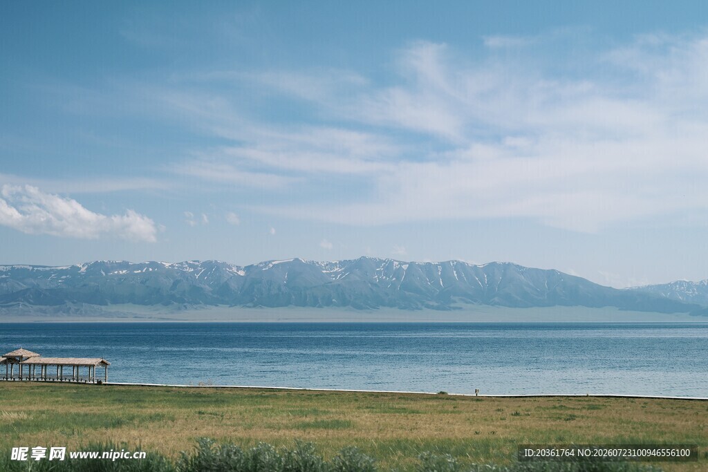 湖畔美景