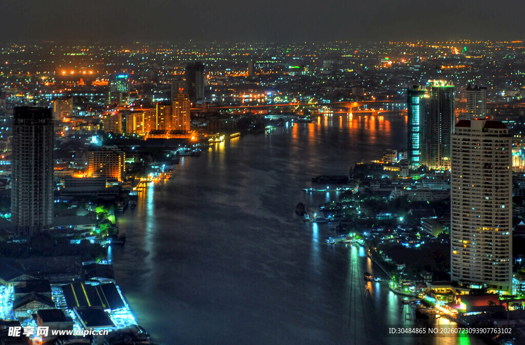 城市璀璨夜景俯瞰图