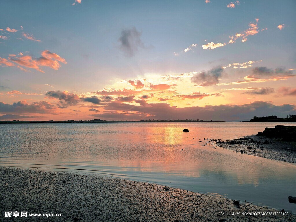 海边绝美日落风景
