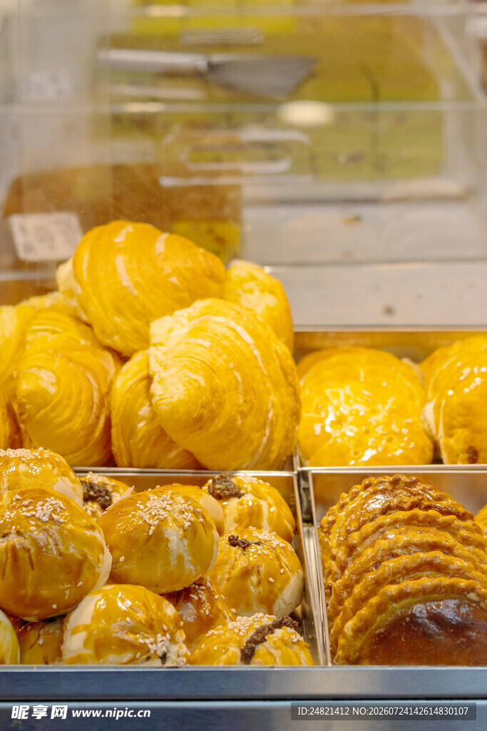 美味烘焙糕点陈列展示