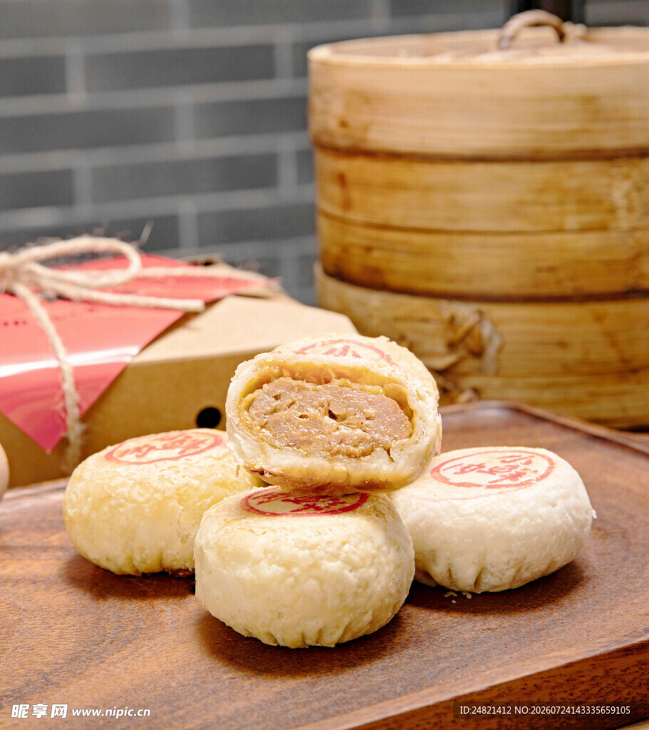 传统美味鲜肉月饼展示