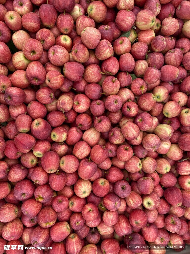 饱满红果视觉盛宴