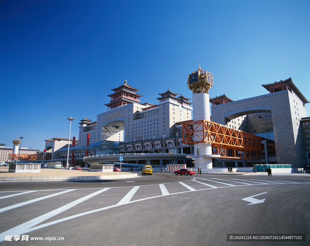 中式风格建筑的宽阔街景