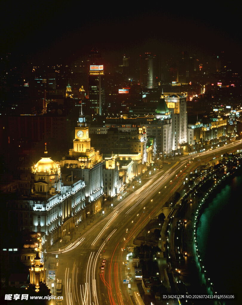 上海外滩璀璨夜景俯瞰