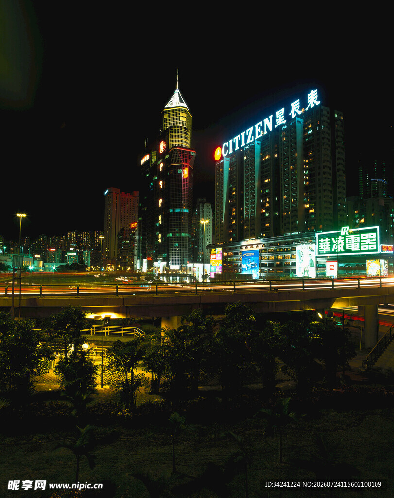 城市璀璨夜景河畔风光