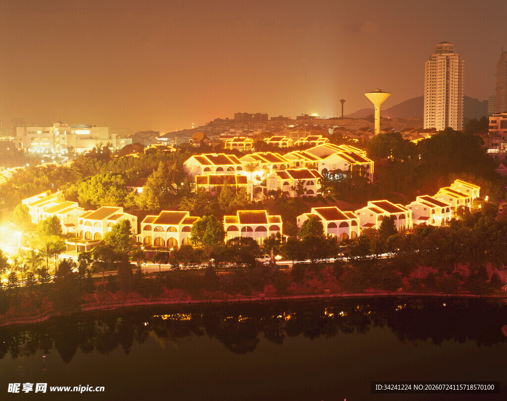 湖畔璀璨夜景古建筑群