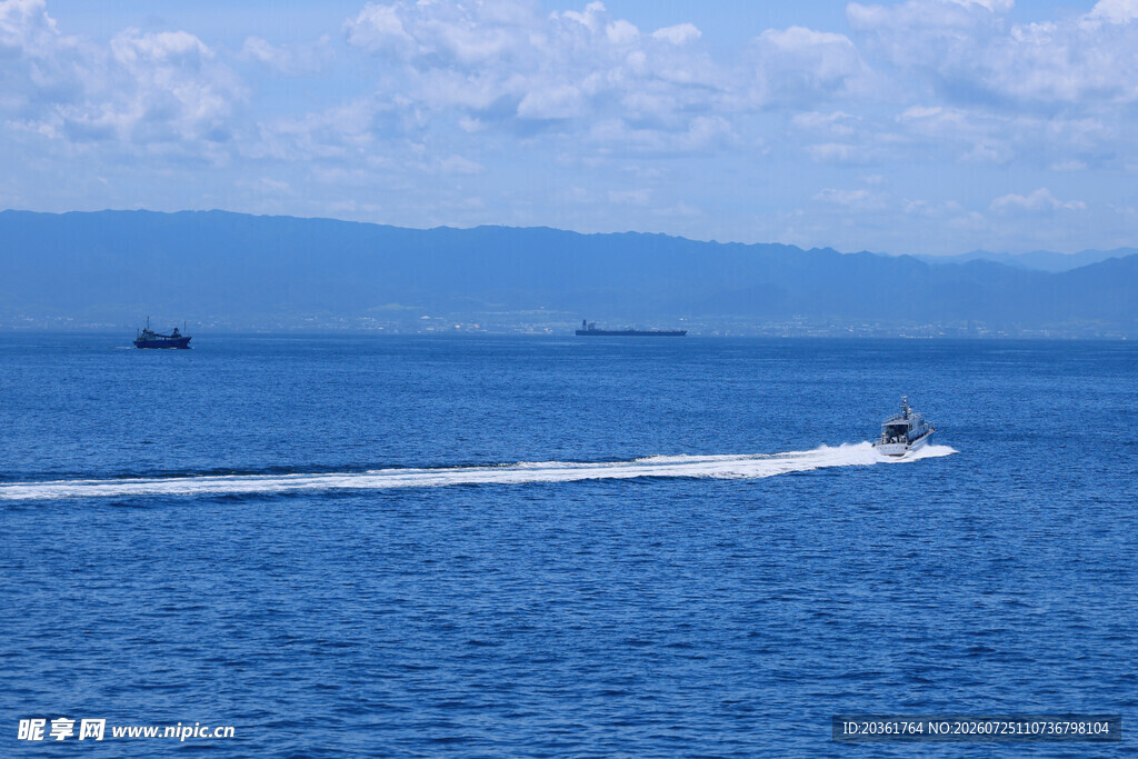 海上快艇驰骋