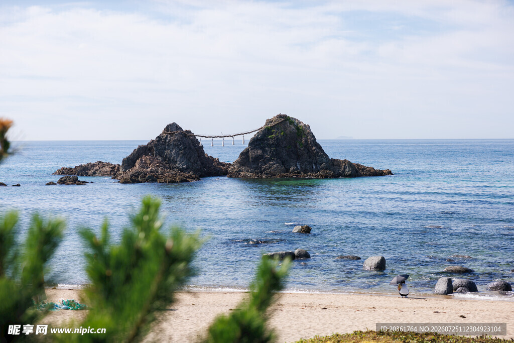 海边双岩美景