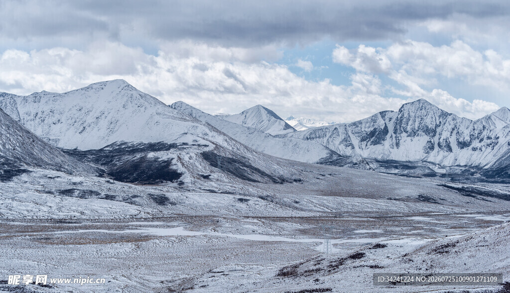 雪山旷野壮丽风光