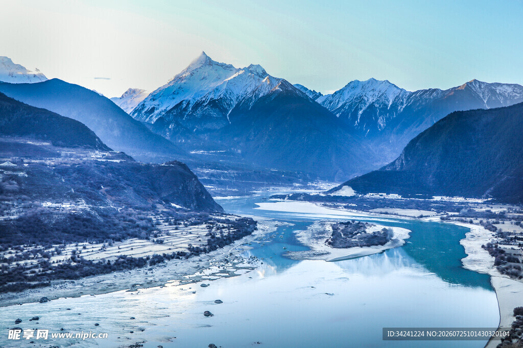 壮丽山河雪景湖泊风光