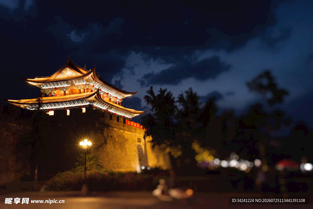 古城楼夜景璀璨