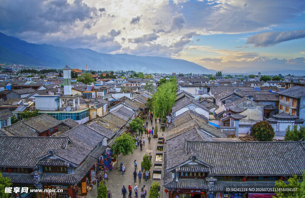丽江古城全景俯瞰风光