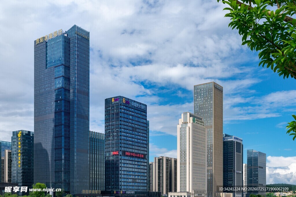 都市高楼林立的天际线