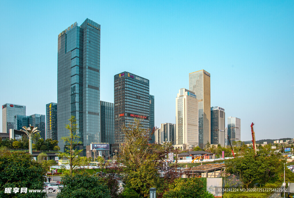 都市高楼林立的城市景观