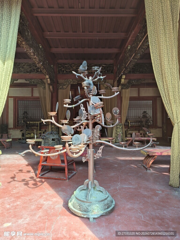 室内精美雕塑艺术品展示