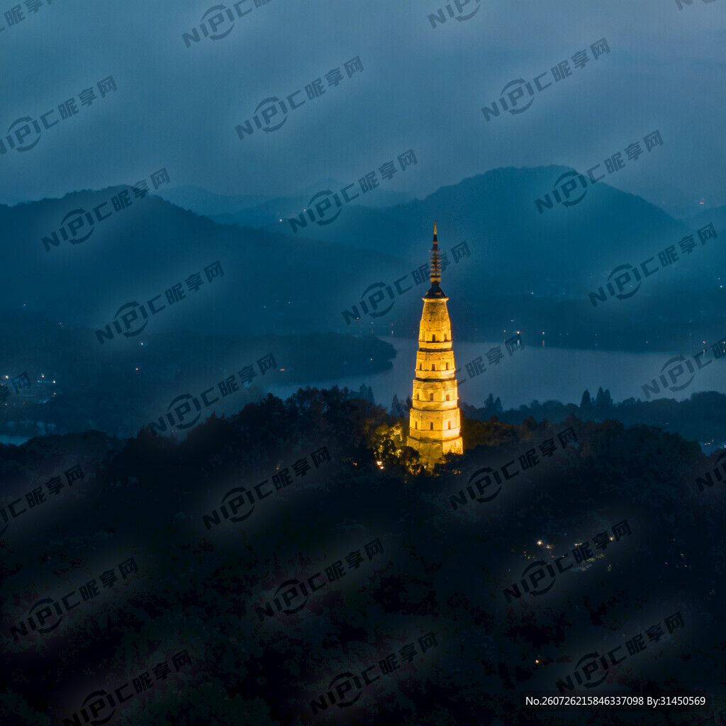 远处夜色山水