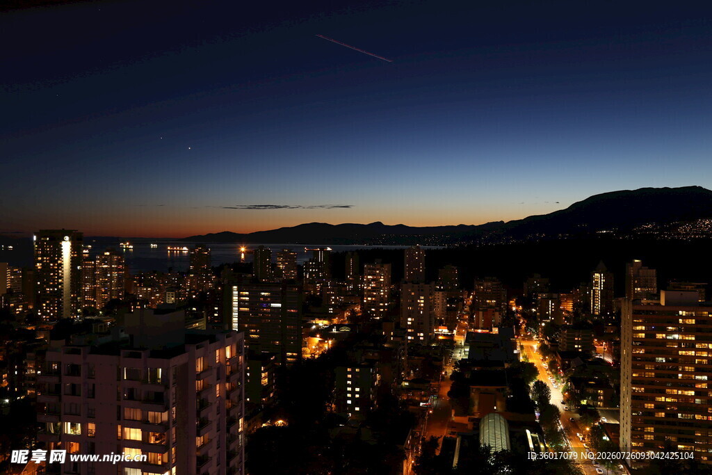 城市夜景俯瞰灯火璀璨