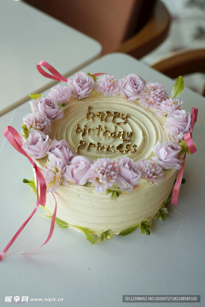 精致生日蛋糕