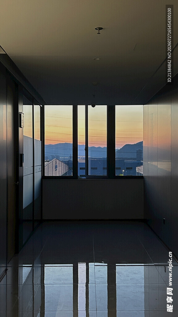 黄昏窗景