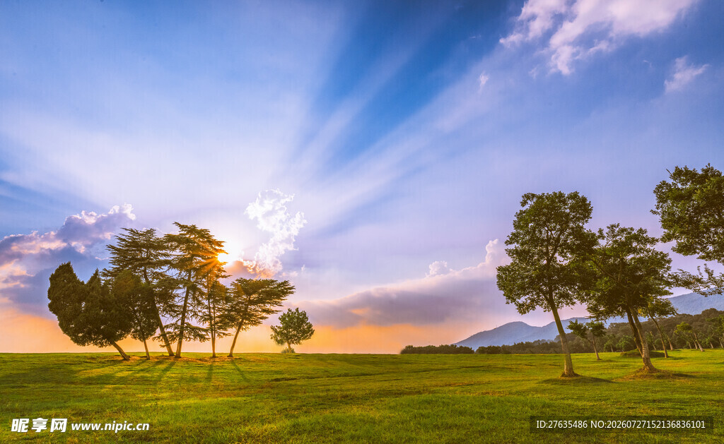 草原日落美景