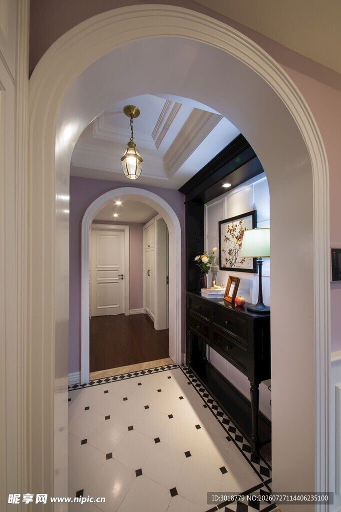 优雅复古风的家居过道空间
