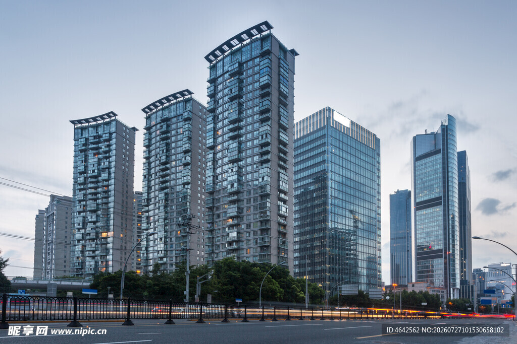 都市高楼林立的壮丽景观