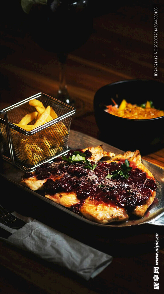 美味烤物与多样配菜