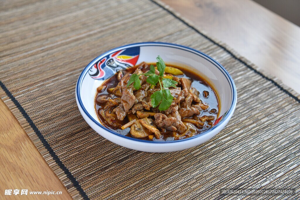 口蘑炒肉