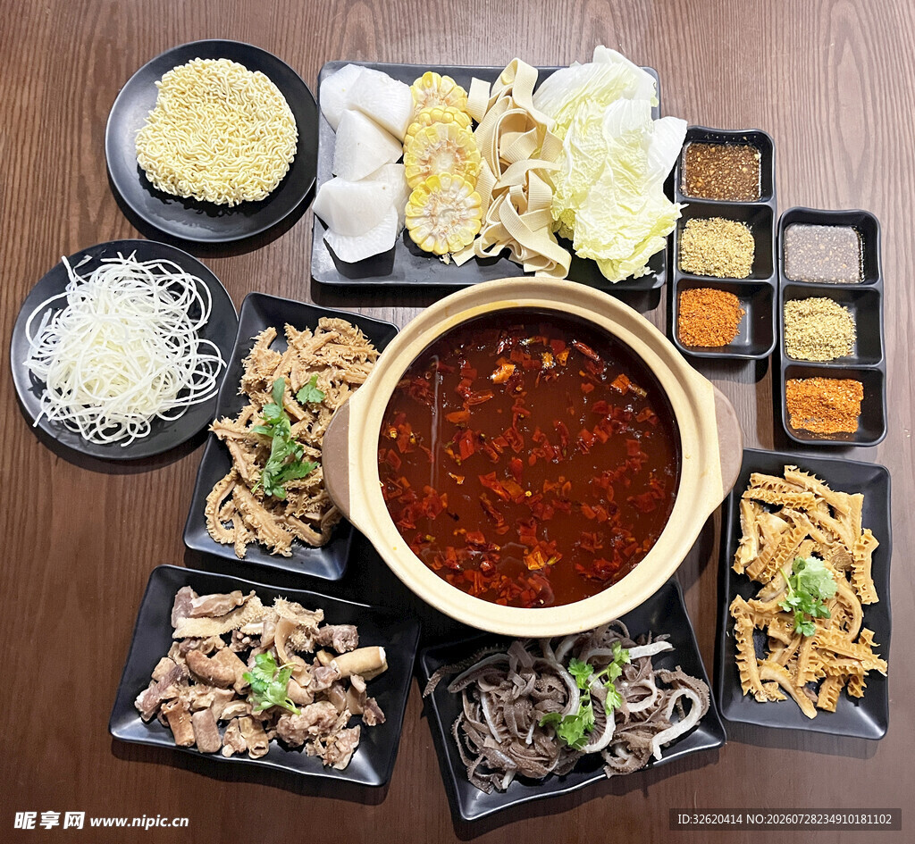 丰盛火锅食材拼盘
