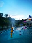 水上乐园欢乐玩水场景