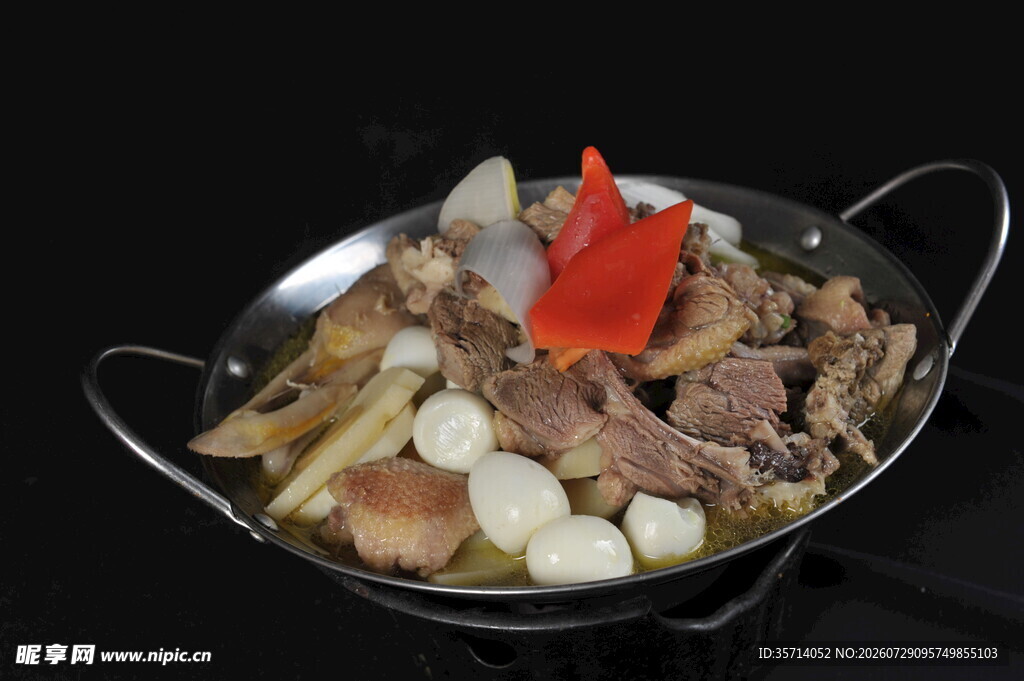 美味炖菜一锅烩