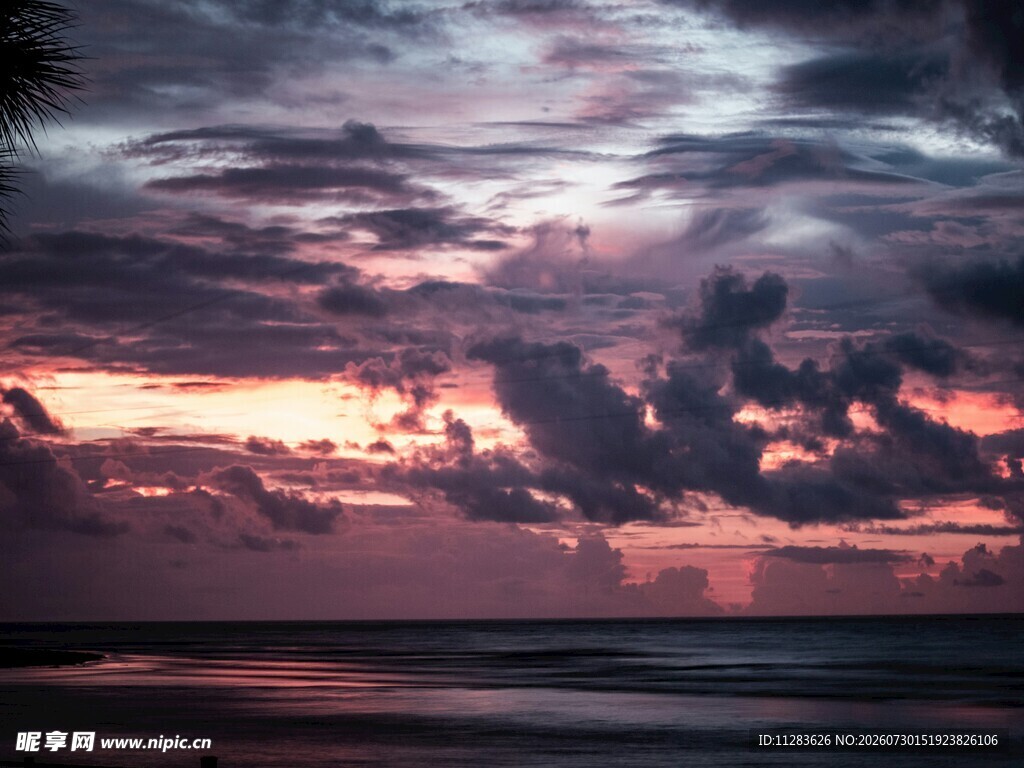 海边绚丽晚霞天空美景