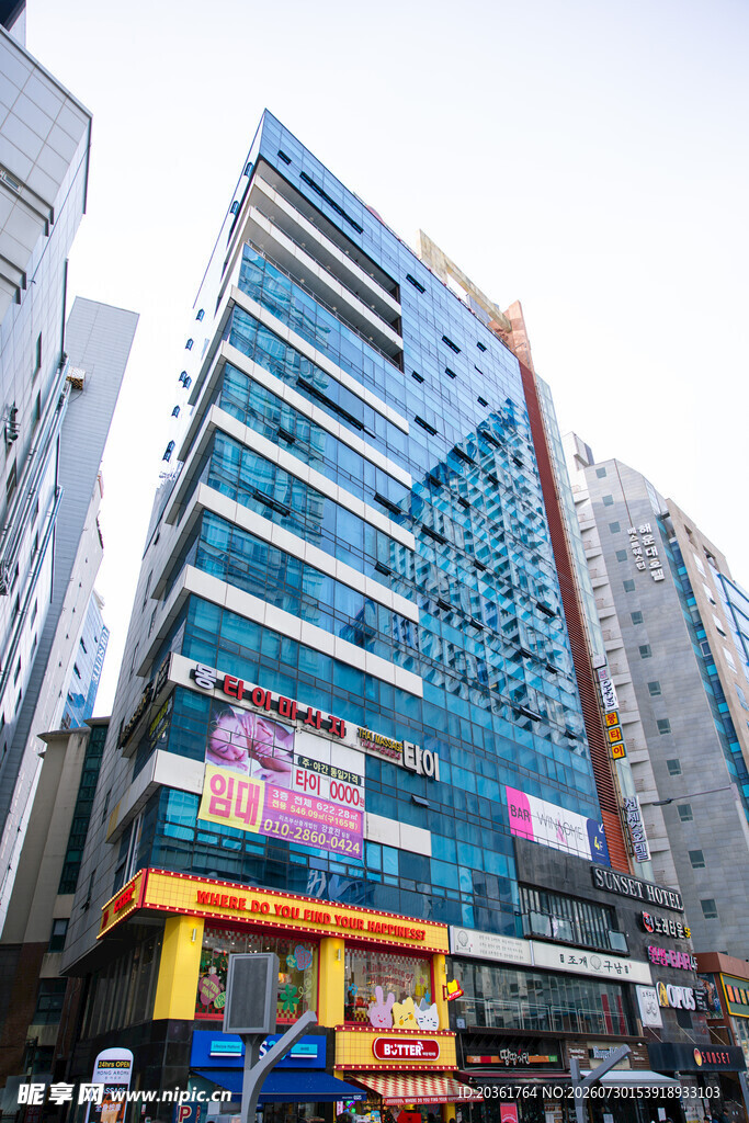 都市多彩高楼建筑景观